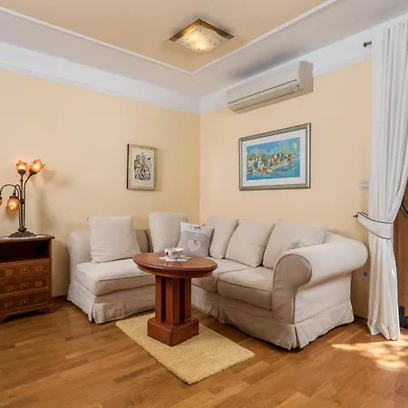 Διαμέρισμα Patricia *